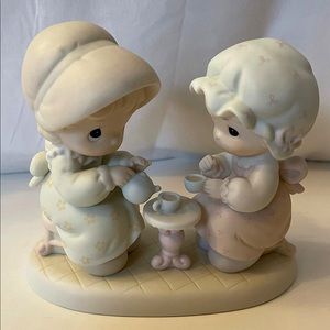 Precious Moments Friendship Hits The Spot